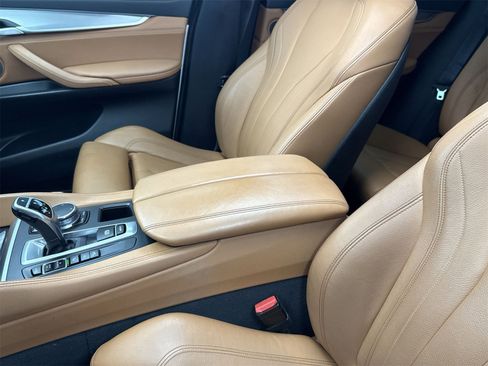 Used 2017 BMW X6 xDrive50i image 29