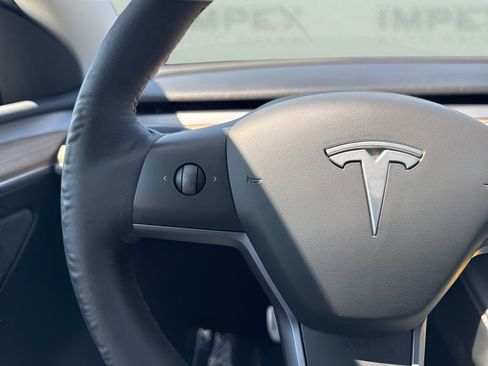 Used 2023 Tesla Model Y Performance AWD/4WD image 15