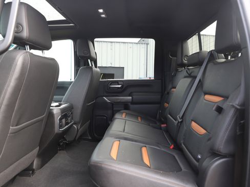 Used 2023 GMC Sierra 3500 AT4 w/ AT4 Preferred Package AWD/4WD image 19