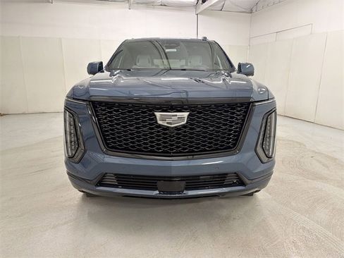 New 2026 Cadillac Escalade Platinum Sport w/ LPO, ONYX Package image 14