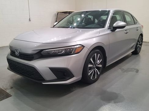 Used 2023 Honda Civic EX image 4