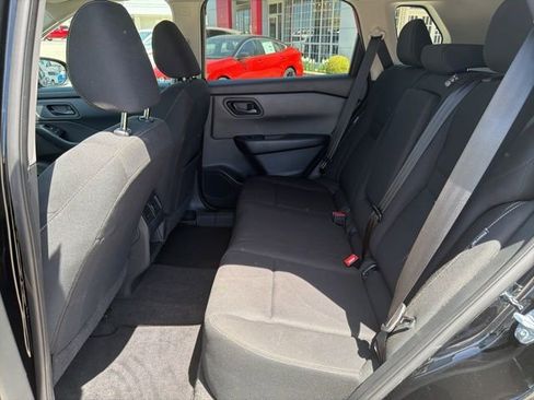 Used 2024 Nissan Rogue S image 11