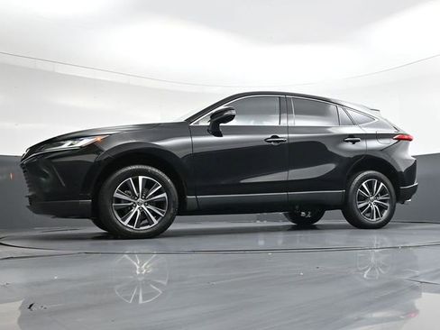 Used 2023 Toyota Venza LE AWD/4WD image 38