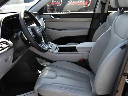 Used 2021 Hyundai Palisade SEL w/ Premium Package image 18