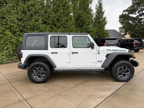 Used 2022 Jeep Wrangler Unlimited Rubicon 4xe w/ Cold Weather Group AWD/4WD image 30