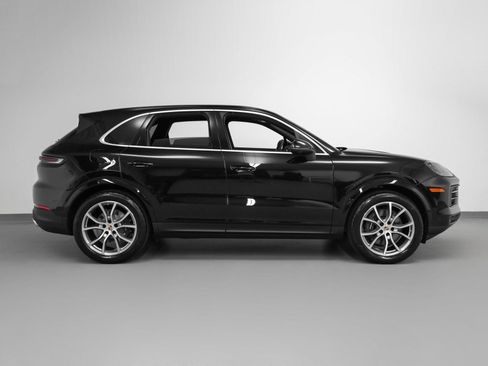 Certified 2025 Porsche Cayenne image 13