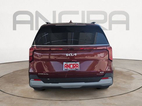 Used 2026 Kia Carnival EX FWD image 7
