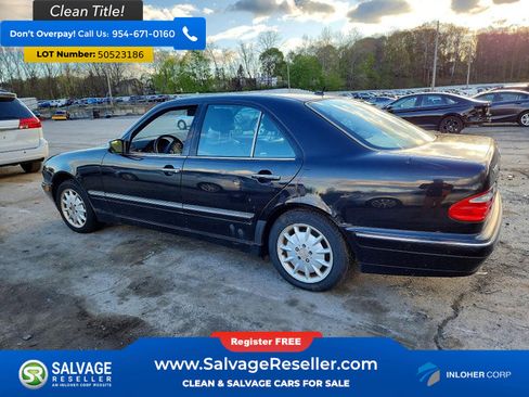 Used 2001 Mercedes-Benz E 320 4MATIC Sedan image 3