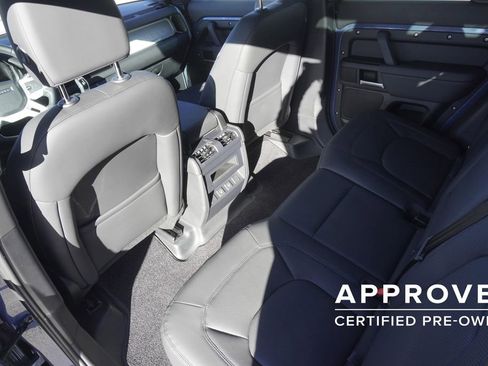 Used 2025 Land Rover Defender 110 S image 29
