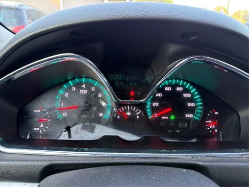 Used 2015 Chevrolet Traverse LT FWD image 19