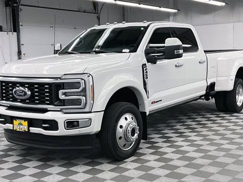 Used 2023 Ford F450 Limited w/ FX4 Off-Road Package AWD/4WD image 11