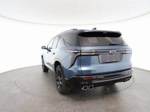 Used 2025 Chevrolet Traverse RS image 12