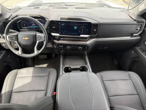 Used 2024 Chevrolet Silverado 2500 LTZ w/ LTZ Convenience Package AWD/4WD image 25