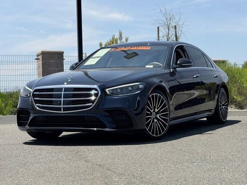 Used 2022 Mercedes-Benz S 500 4MATIC image 2