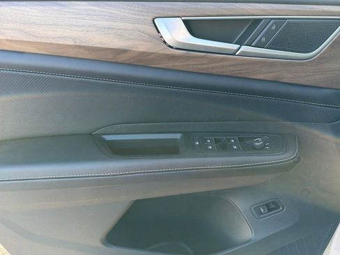 New 2026 Volkswagen Atlas SE FWD image 10