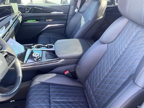 New 2026 Cadillac Escalade IQ Sport 1 w/ LPO, ONYX Package image 11