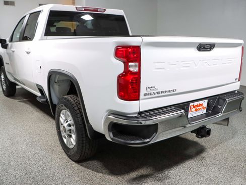 Used 2024 Chevrolet Silverado 2500 LT w/ Convenience Package AWD/4WD image 9