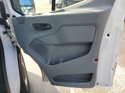 Used 2015 Ford Transit 150 130 Medium Roof image 34