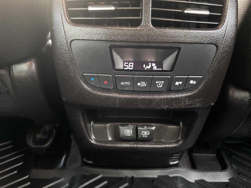 Used 2017 Acura MDX w/ Technology Package AWD/4WD image 39