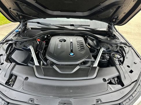 Used 2019 BMW 740i w/ Executive Package RWD image 26