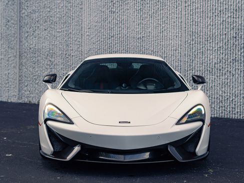 Used 2019 McLaren 570S Spider RWD image 38
