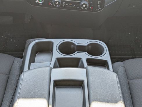 Used 2024 Chevrolet Silverado 1500 LT image 19