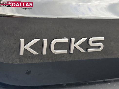 New 2025 Nissan Kicks SR image 11