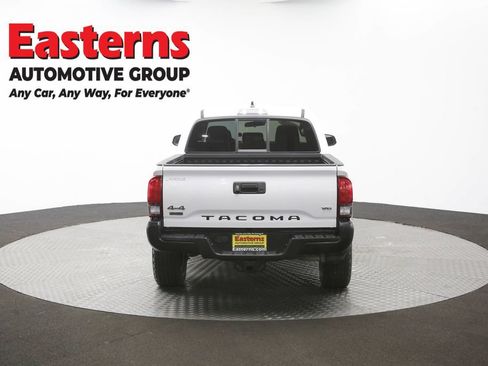 Used 2021 Toyota Tacoma SR AWD/4WD image 36