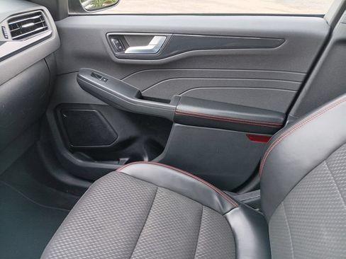Used 2023 Ford Escape ST-Line w/ Tech Pack #1 AWD/4WD image 12