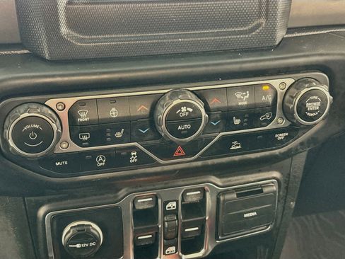 Used 2021 Jeep Wrangler Unlimited Sport image 17