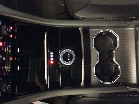 Used 2024 Jeep Grand Cherokee L Laredo image 33