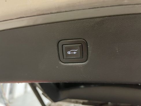 Used 2021 Chevrolet Blazer Premier w/ Driver Confidence II Package image 31