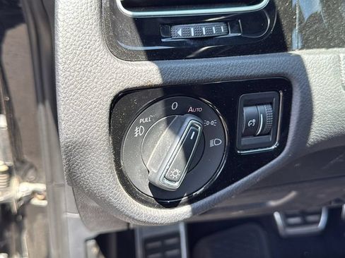 Used 2018 Volkswagen GTI S FWD image 6
