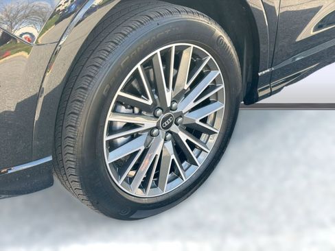 Used 2024 Audi Q3 2.0T Premium Plus w/ Premium Plus Package image 12