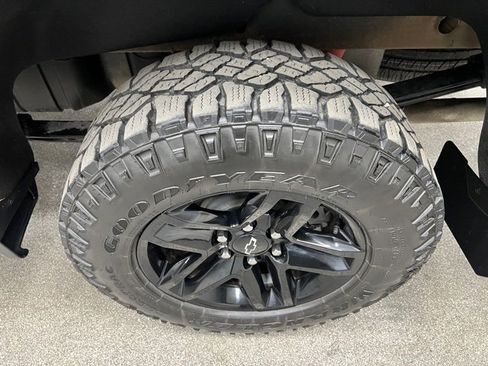 Used 2023 Chevrolet Silverado 1500 LT Trail Boss image 16