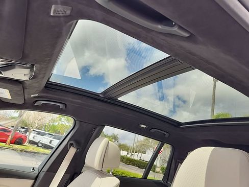 Used 2024 BMW X7 M60i w/ Executive Package image 5