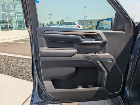 Certified 2022 Chevrolet Silverado 1500 RST w/ Convenience Package II AWD/4WD image 9
