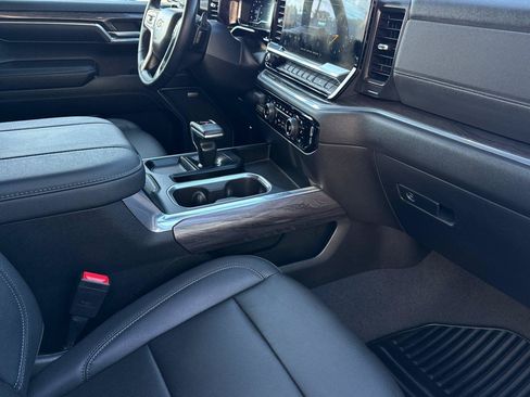 Used 2024 Chevrolet Silverado 1500 LTZ w/ Technology Package RWD image 17