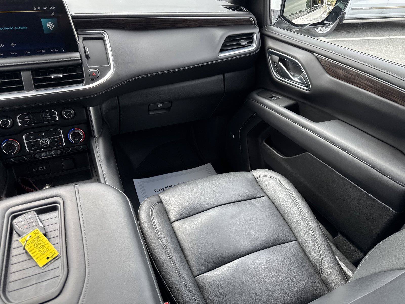Used 2022 Chevrolet Tahoe Z71 w/ Luxury Package AWD/4WD image 16