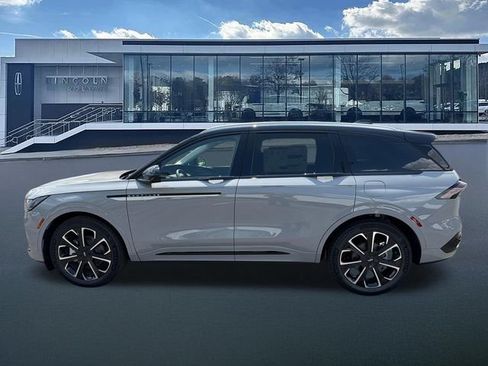 New 2026 Lincoln Nautilus Reserve AWD/4WD image 4