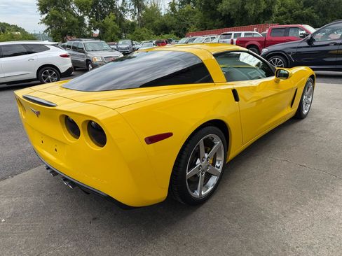 Used 2006 Chevrolet Corvette Coupe w/ Preferred Equipment Group RWD image 7