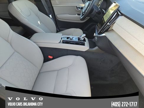 Used 2026 Volvo XC90 B6 Plus w/ Protection Package Premier AWD/4WD image 13
