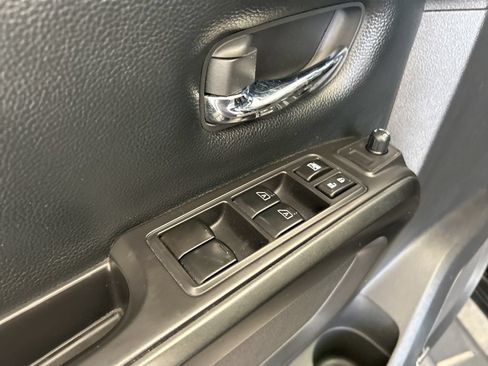 Used 2021 Nissan Titan PRO-4X w/ Pro-4x Convenience Package AWD/4WD image 46