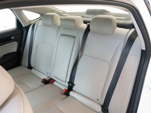 Used 2023 Honda Civic Touring image 18