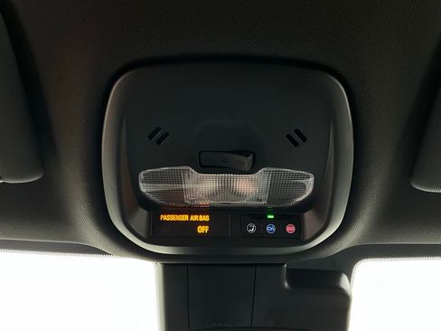 Used 2025 Buick Envista Preferred image 15