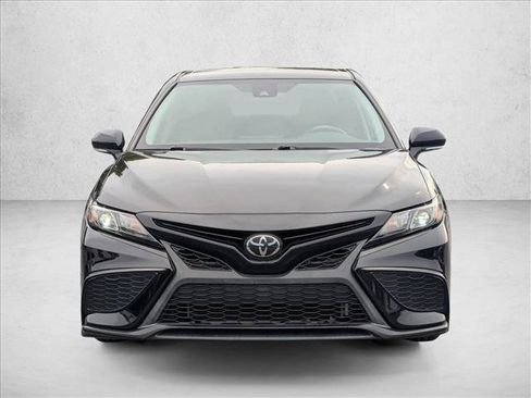 Used 2023 Toyota Camry SE FWD image 2