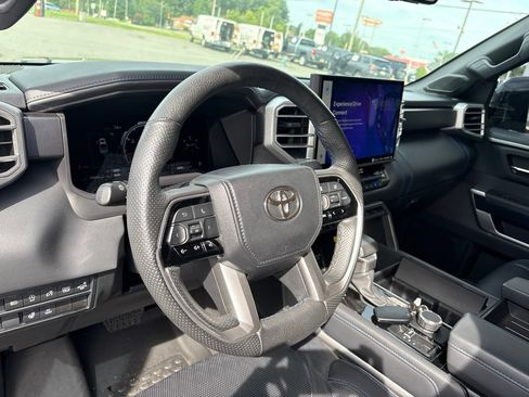 Used 2023 Toyota Tundra Platinum AWD/4WD image 4