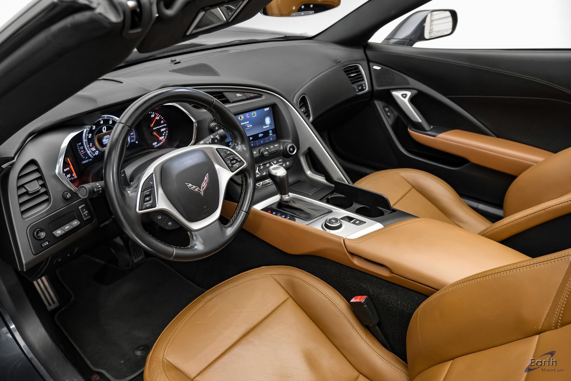 Used 2014 Chevrolet Corvette Stingray Convertible w/ 2LT Preferred Equipment Group RWD image 3