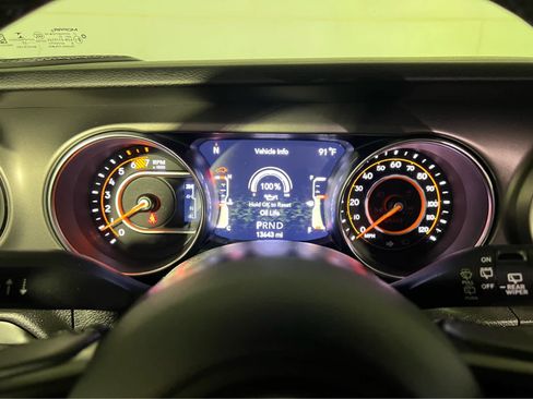 Used 2022 Jeep Wrangler Sport AWD/4WD image 15