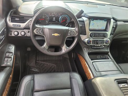 Used 2020 Chevrolet Suburban Premier image 17